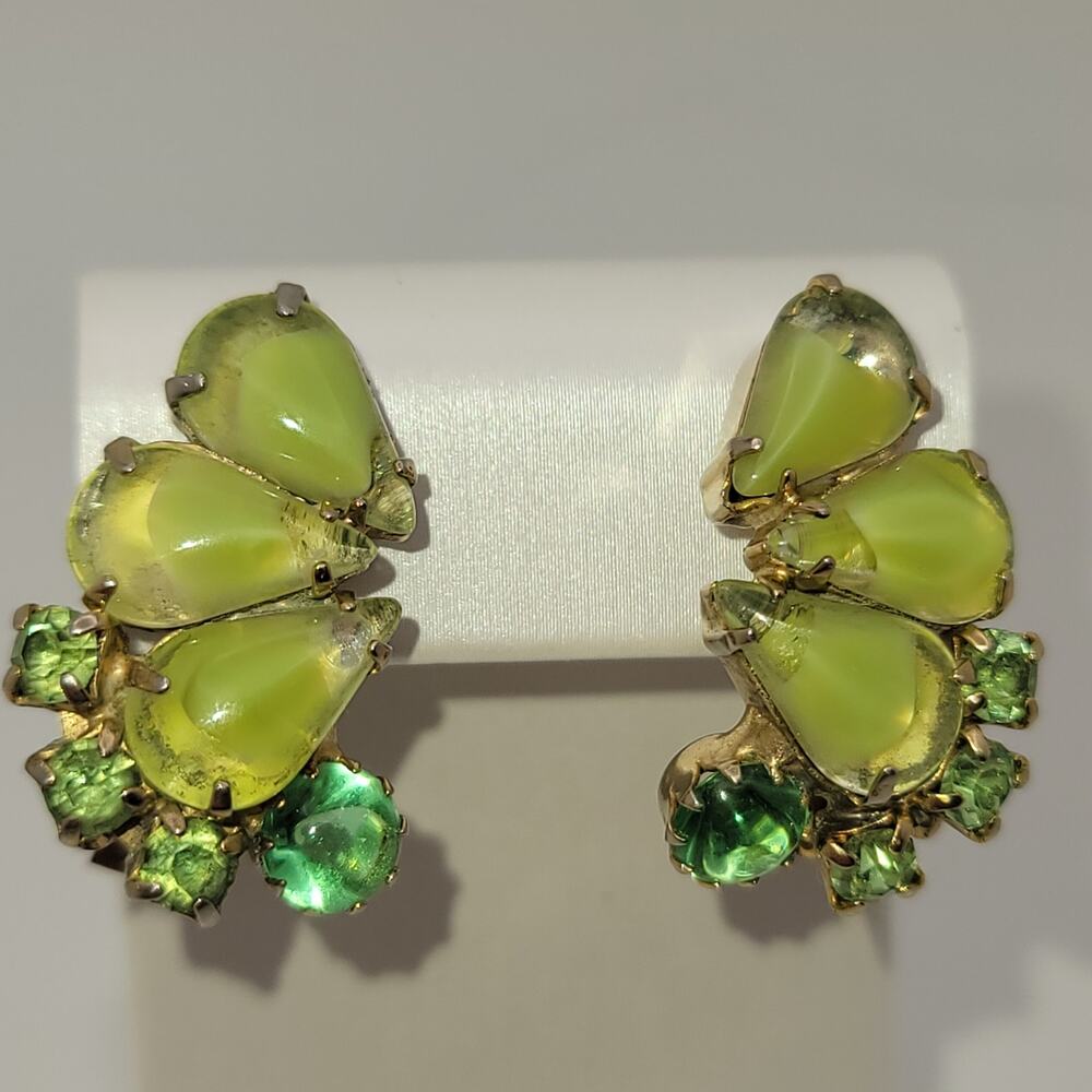Vintage Gold-tone Mint Green, Emerald Rhinestone Cluster Clip-on Earrings